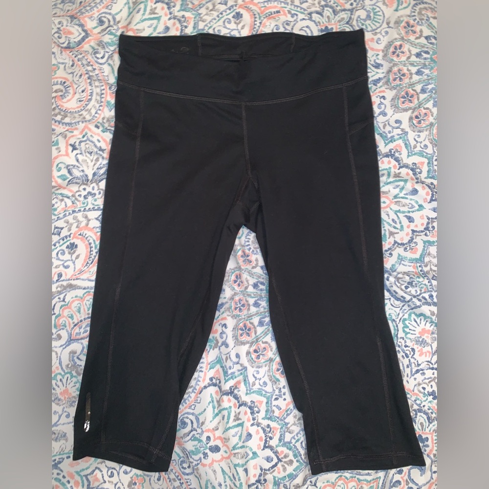 Women’s Black Cropped Leggings